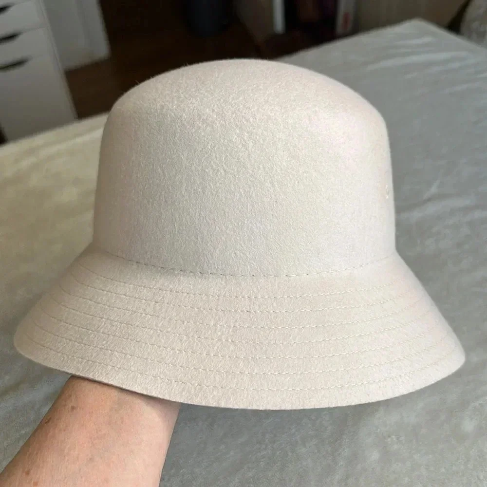 PHENIX Retro Wool Felt Cloche Style Hat in Ivory Chic Lady Neutral, Size OS‎